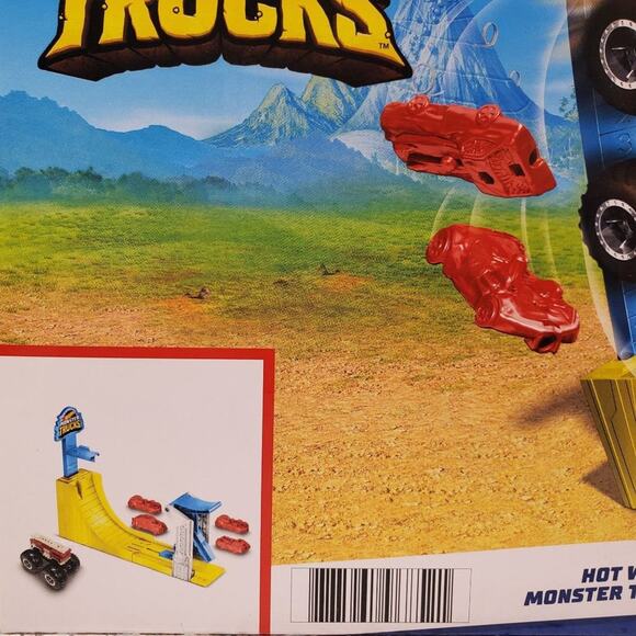 Hot Wheels Monster Trucks Big Air Breakout Playset 5 Alarm Die-Cast Firetruck - Picture 5 of 16